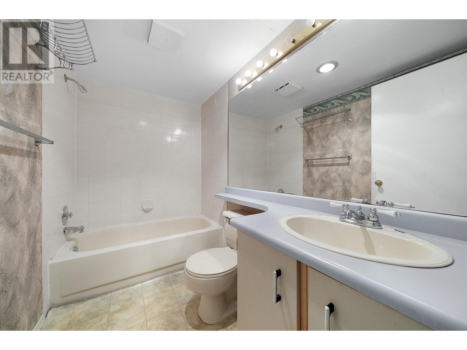 202 22222 119 Avenue, Maple Ridge, British Columbia  V2X 2Y9 - Photo 21 - R3002675