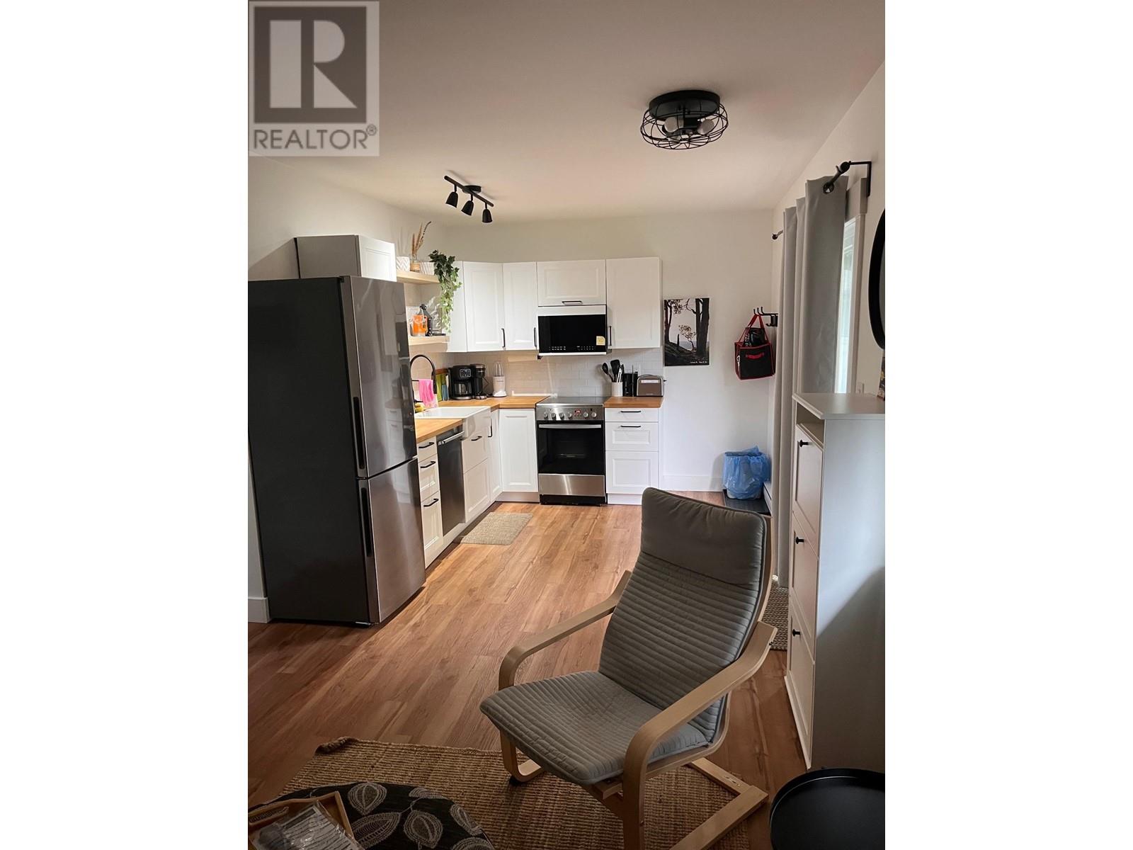5683 Medusa Street, Sechelt, British Columbia  V0N 3A0 - Photo 11 - R3002678