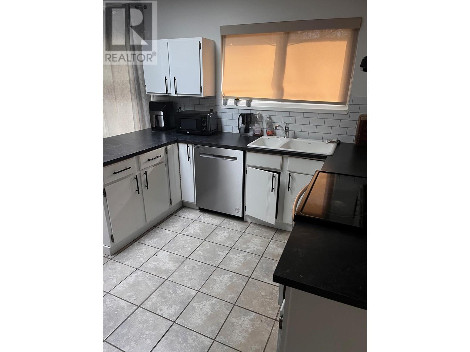 5683 Medusa Street, Sechelt, British Columbia  V0N 3A0 - Photo 16 - R3002678