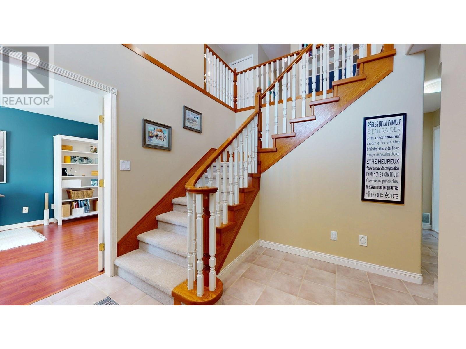 Property at 1022 REGENCY PLACE image 2