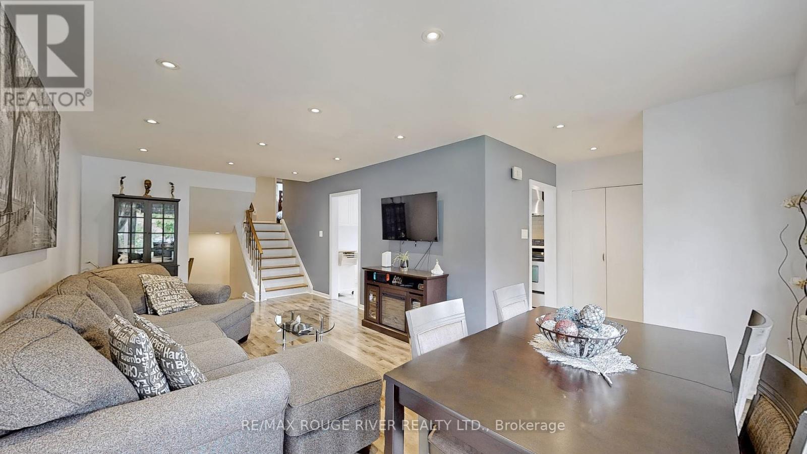 112 Billington Crescent, Toronto, Ontario  M3A 2G6 - Photo 10 - C12147797