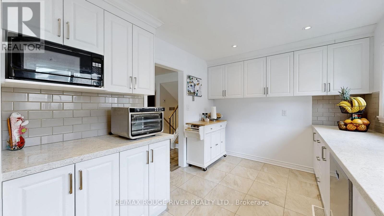 112 Billington Crescent, Toronto, Ontario  M3A 2G6 - Photo 13 - C12147797