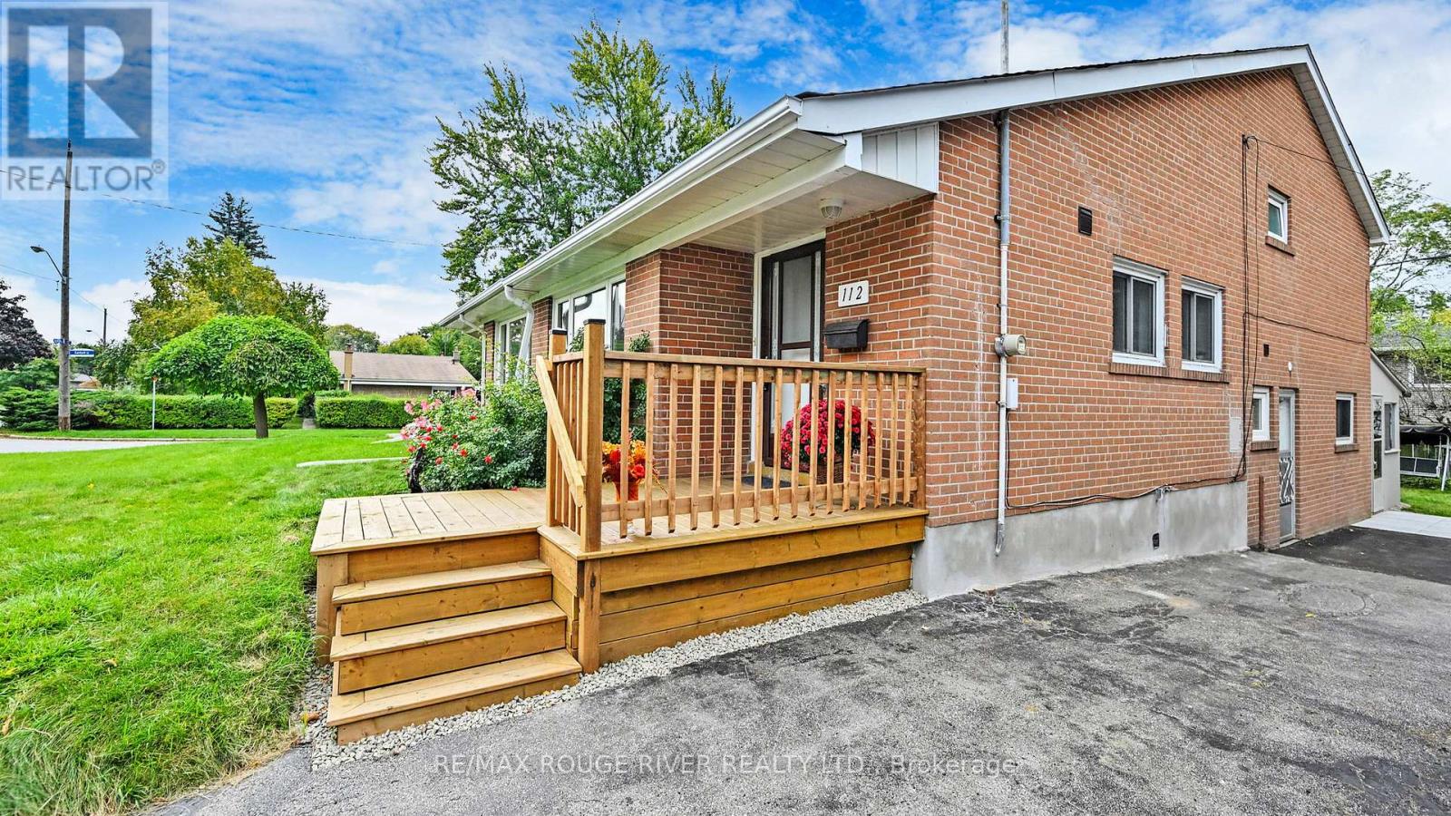 112 Billington Crescent, Toronto, Ontario  M3A 2G6 - Photo 3 - C12147797