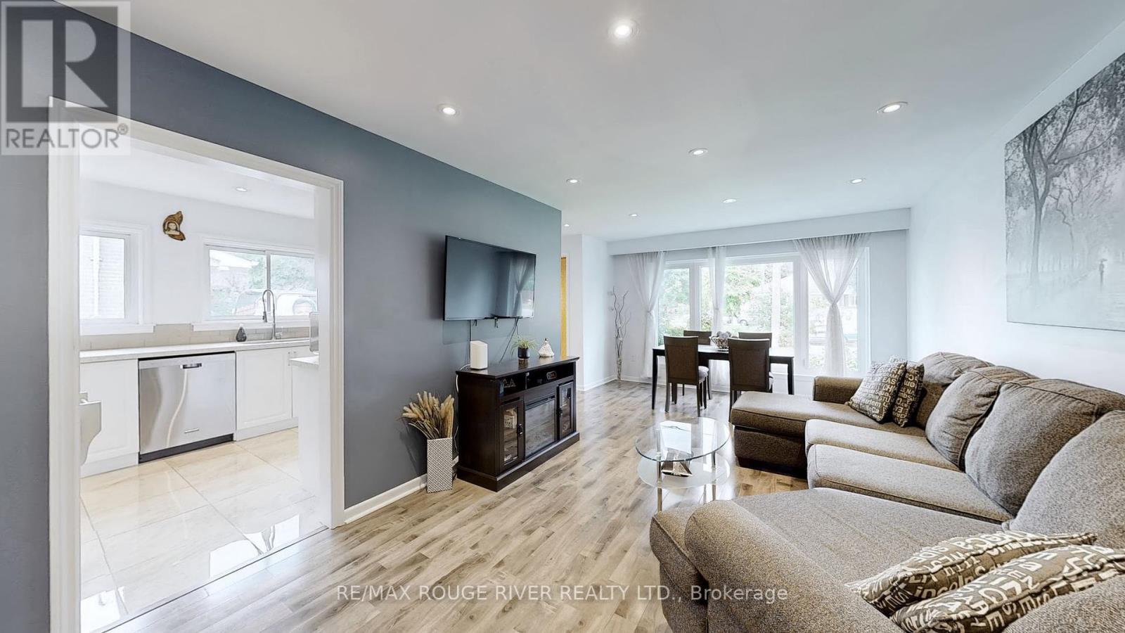 112 Billington Crescent, Toronto, Ontario  M3A 2G6 - Photo 7 - C12147797