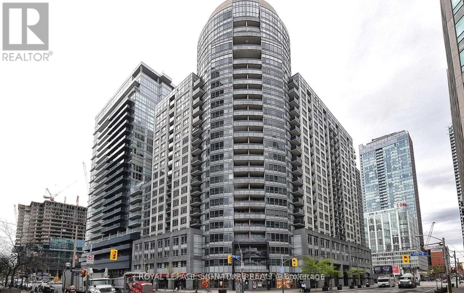 213 - 20 Blue Jays Way, Toronto (Waterfront Communities), Ontario  M5V 3W6 - Photo 1 - C12147806