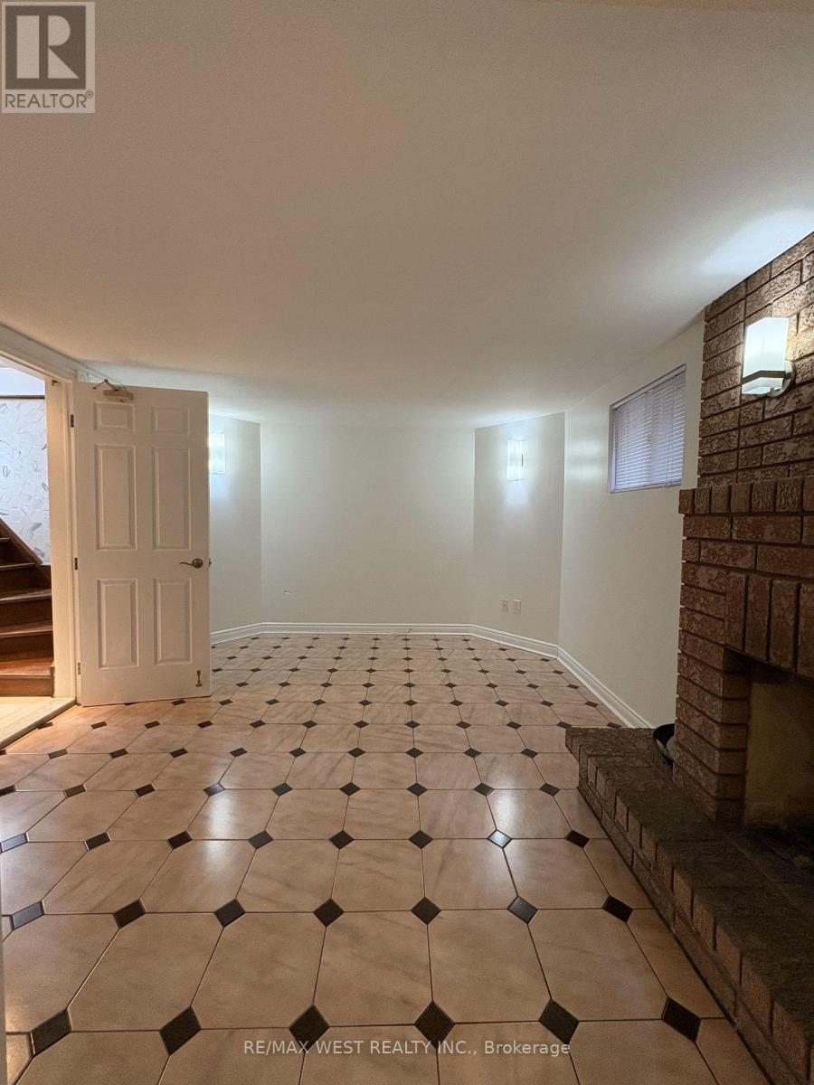 34 Rusholme Drive, Toronto, Ontario  M6J 3J9 - Photo 34 - C12147821