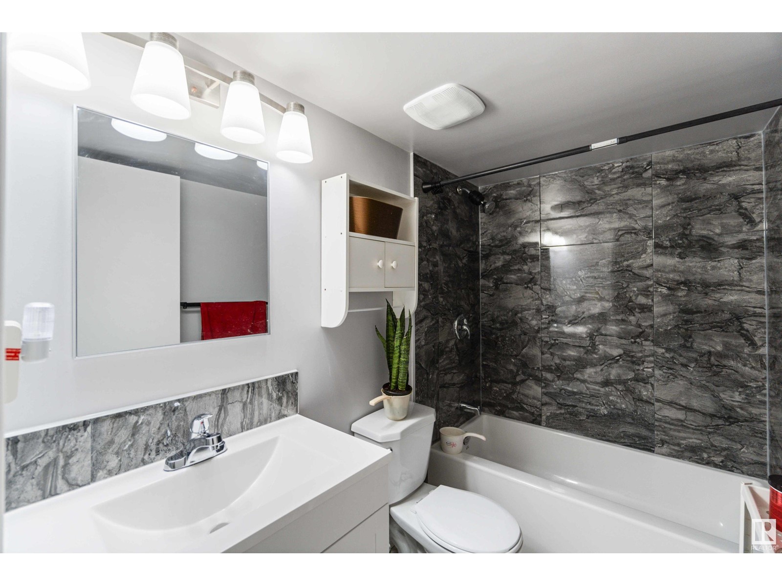 8304 157 Av Nw, Edmonton, Alberta  T5Z 2P8 - Photo 36 - E4436335
