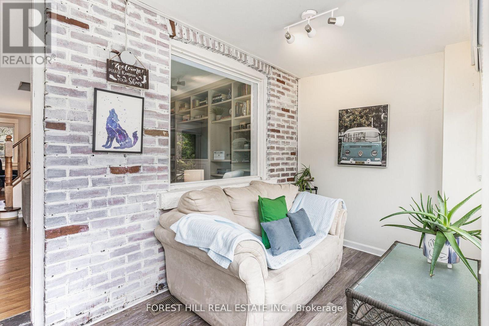 91 Alton Avenue, Toronto, Ontario  M4L 2M3 - Photo 23 - E12147758