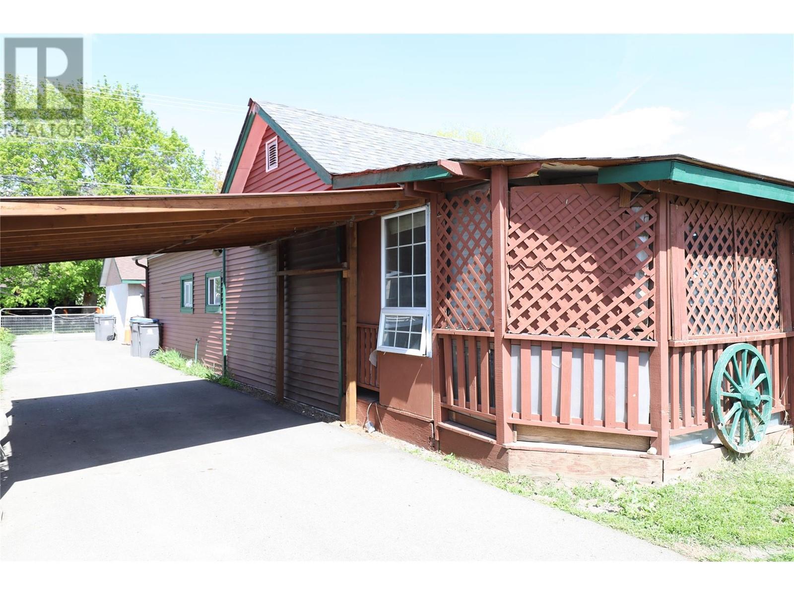 Property at 2299 Nicola Avenue image 4