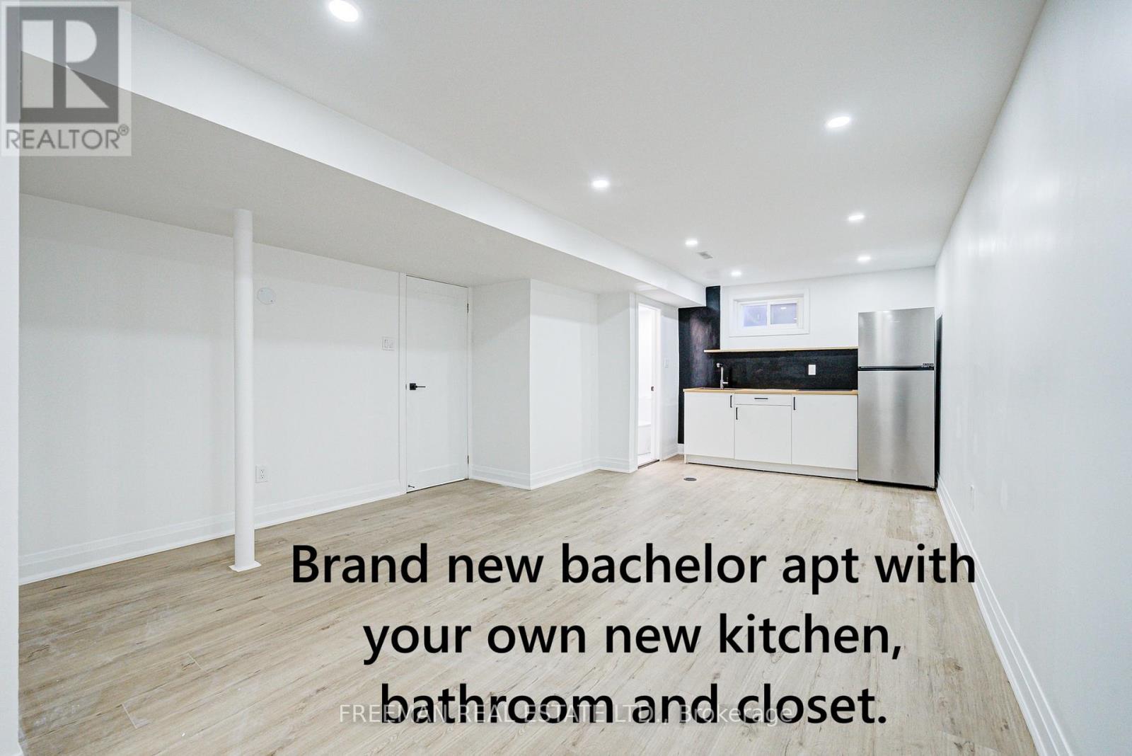 Apt. B - 16 Carey Crescent, Markham (Milliken Mills West), Ontario  L3R 3E5 - Photo 1 - N12147747