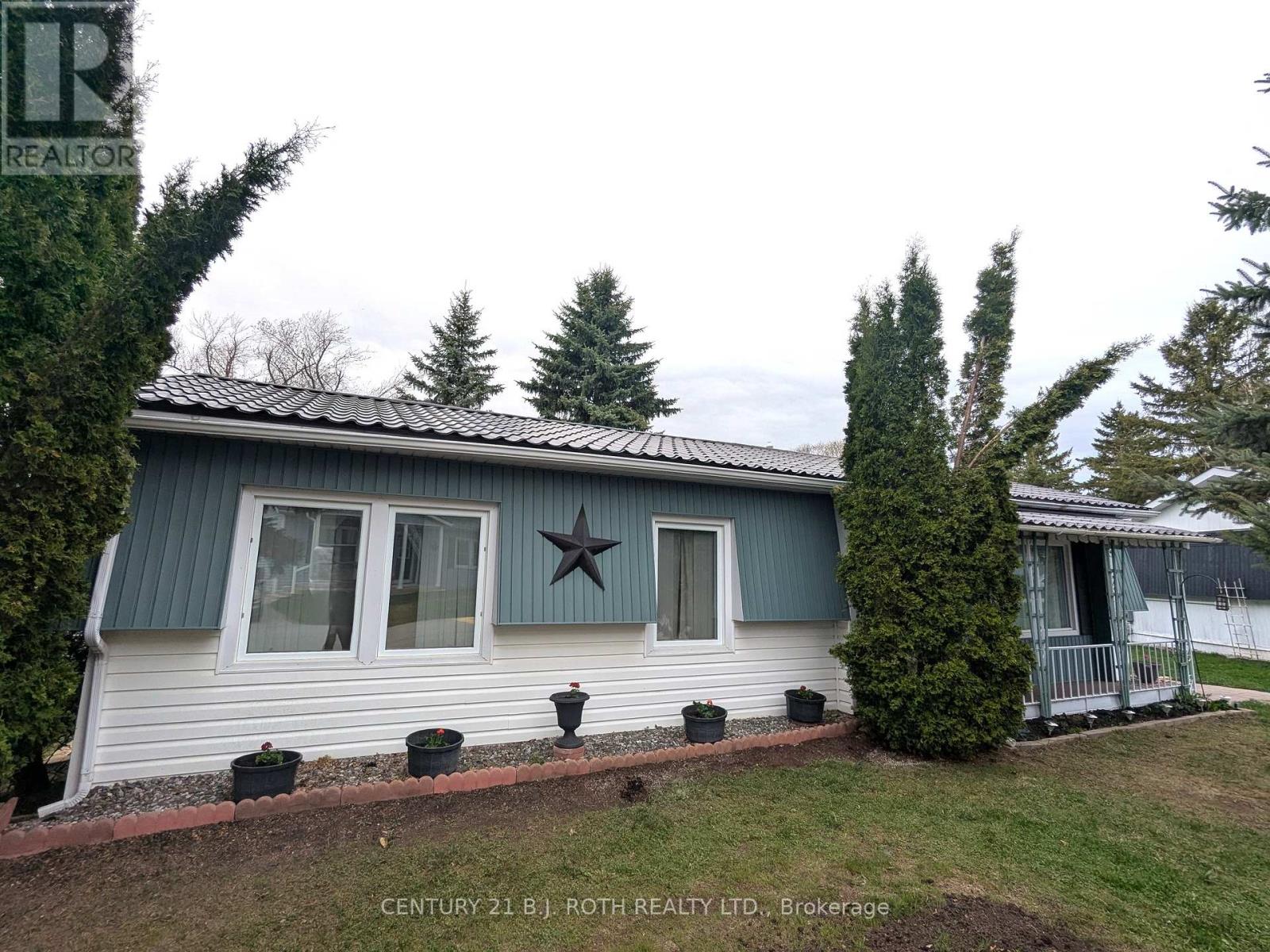 Property at 66 LINDEN LANE image 1