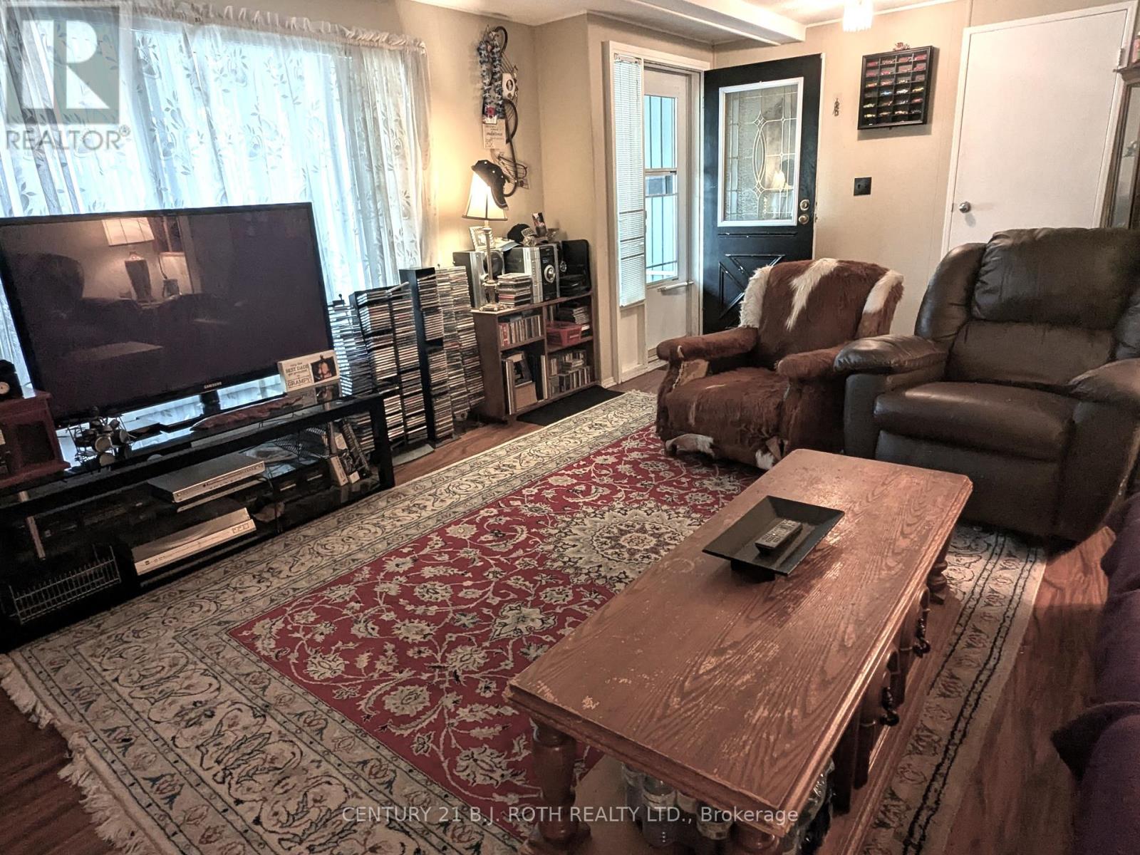 66 Linden Lane, Innisfil, Ontario  L9S 1P2 - Photo 17 - N12147773