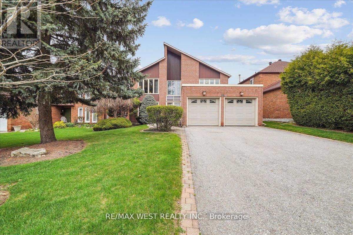 32 DELANCEY CRESCENT, Markham, Ontario