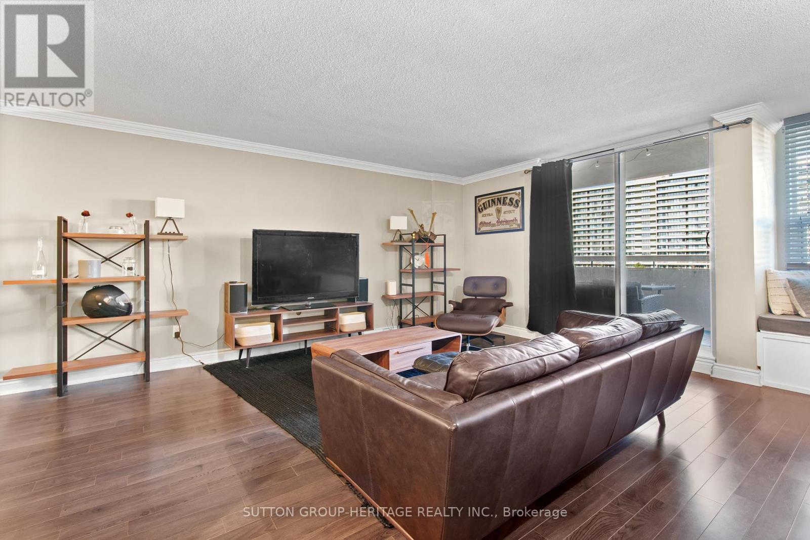 706 - 1 Royal Orchard Boulevard, Markham, Ontario  L3T 3C2 - Photo 5 - N12147837