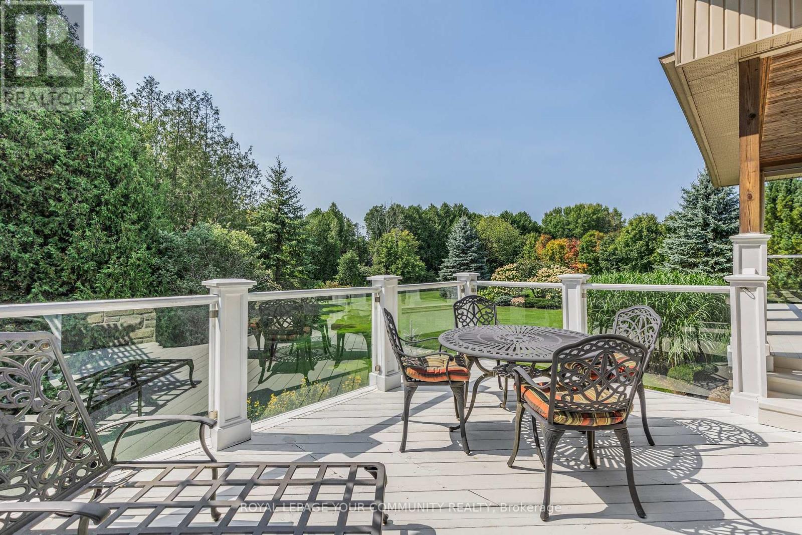 25 Riverstone Court, East Gwillimbury, Ontario  L0G 1V0 - Photo 13 - N12147860