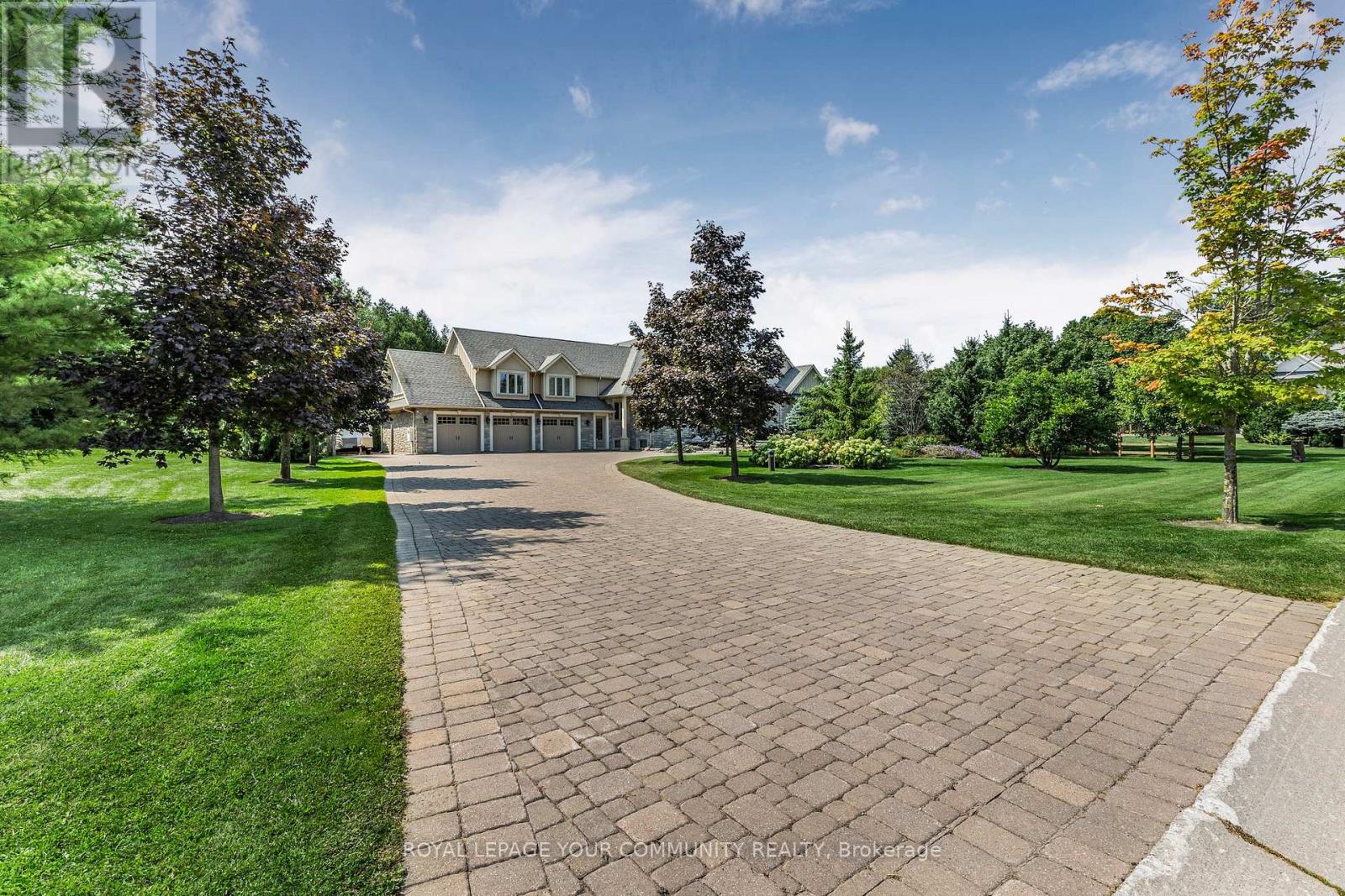 25 Riverstone Court, East Gwillimbury, Ontario  L0G 1V0 - Photo 2 - N12147860