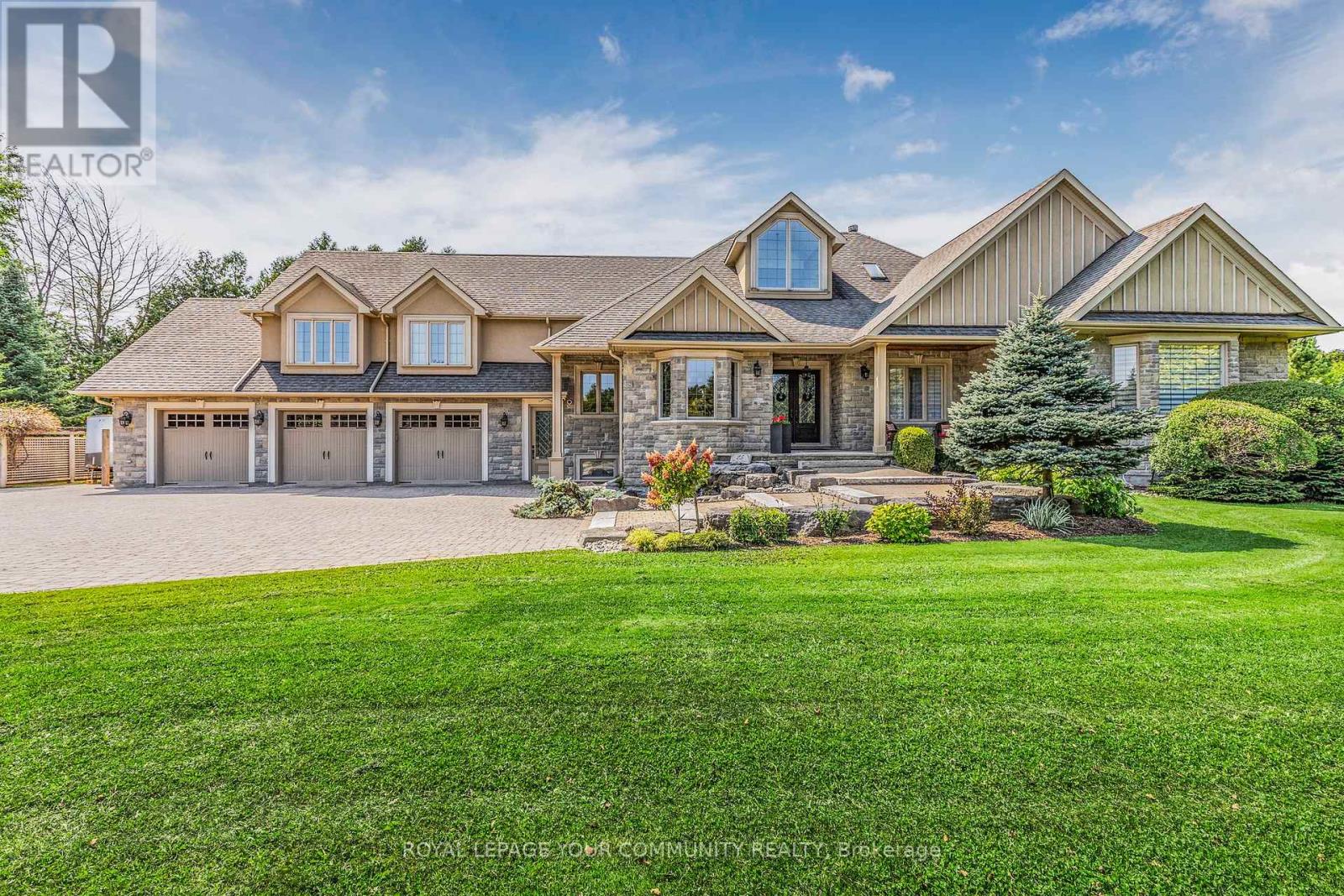 25 Riverstone Court, East Gwillimbury, Ontario  L0G 1V0 - Photo 3 - N12147860