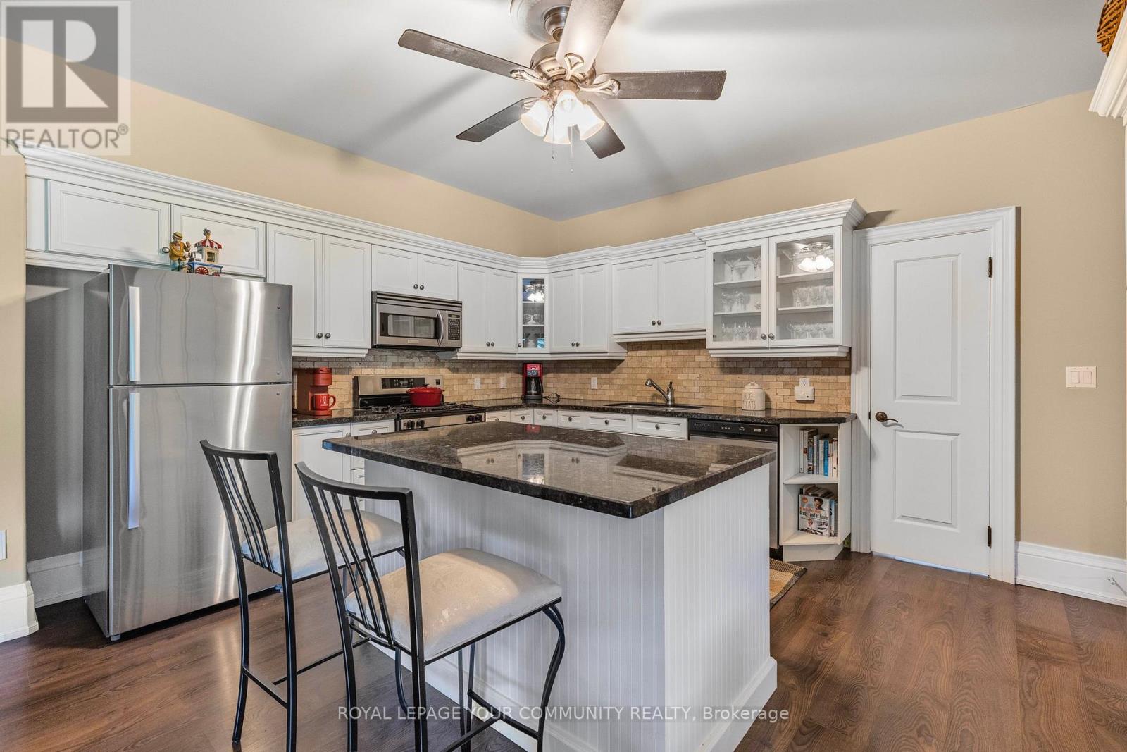 25 Riverstone Court, East Gwillimbury, Ontario  L0G 1V0 - Photo 37 - N12147860