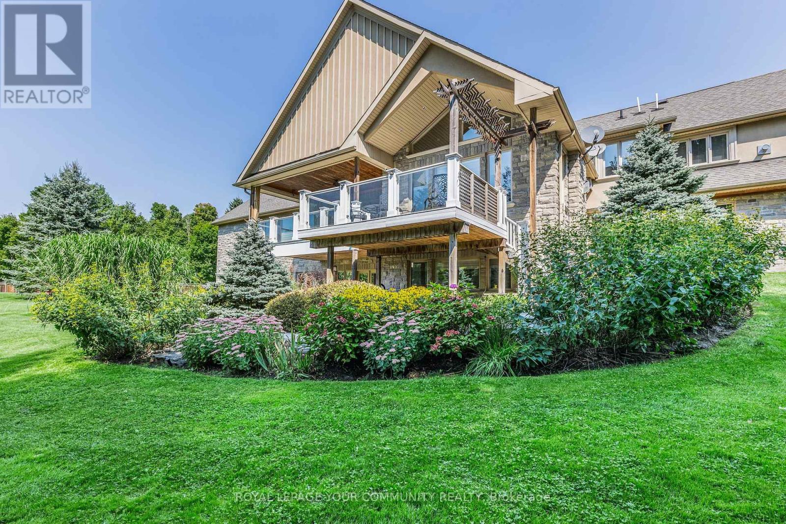 25 Riverstone Court, East Gwillimbury, Ontario  L0G 1V0 - Photo 9 - N12147860
