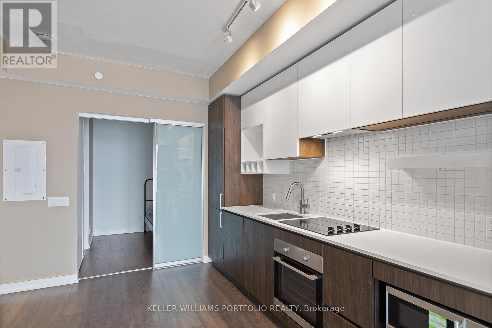 4207 - 898 Portage Parkway, Vaughan, Ontario  L4K 0J6 - Photo 11 - N12147864