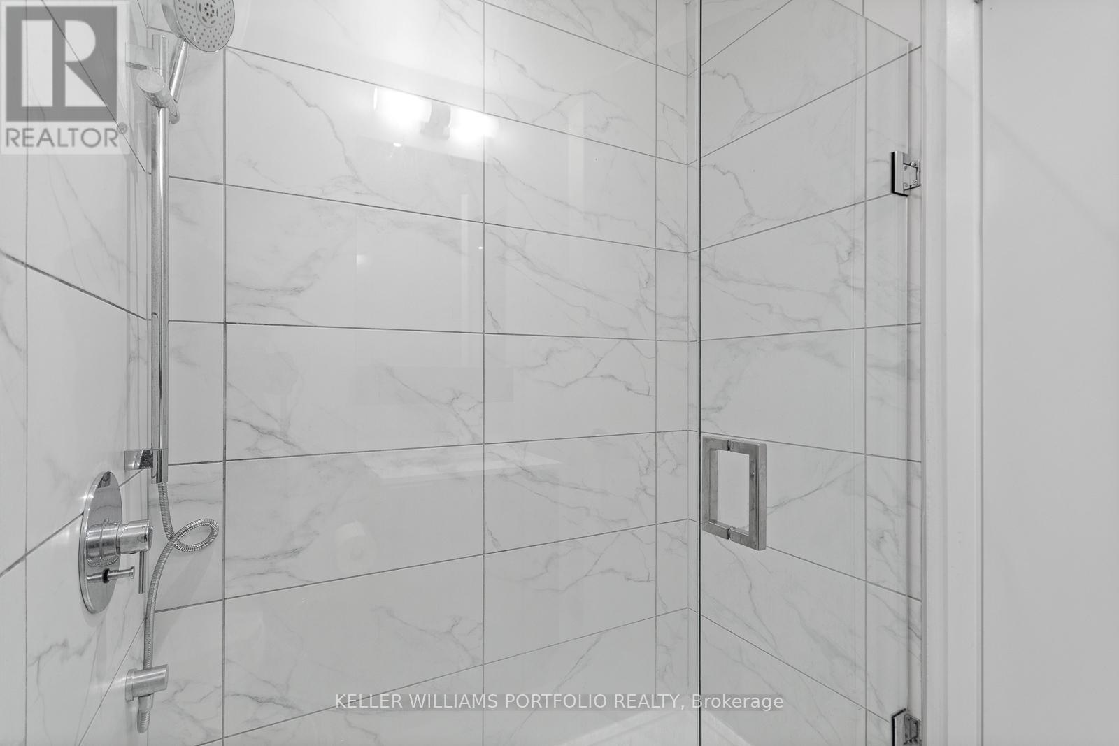 4207 - 898 Portage Parkway, Vaughan, Ontario  L4K 0J6 - Photo 8 - N12147864