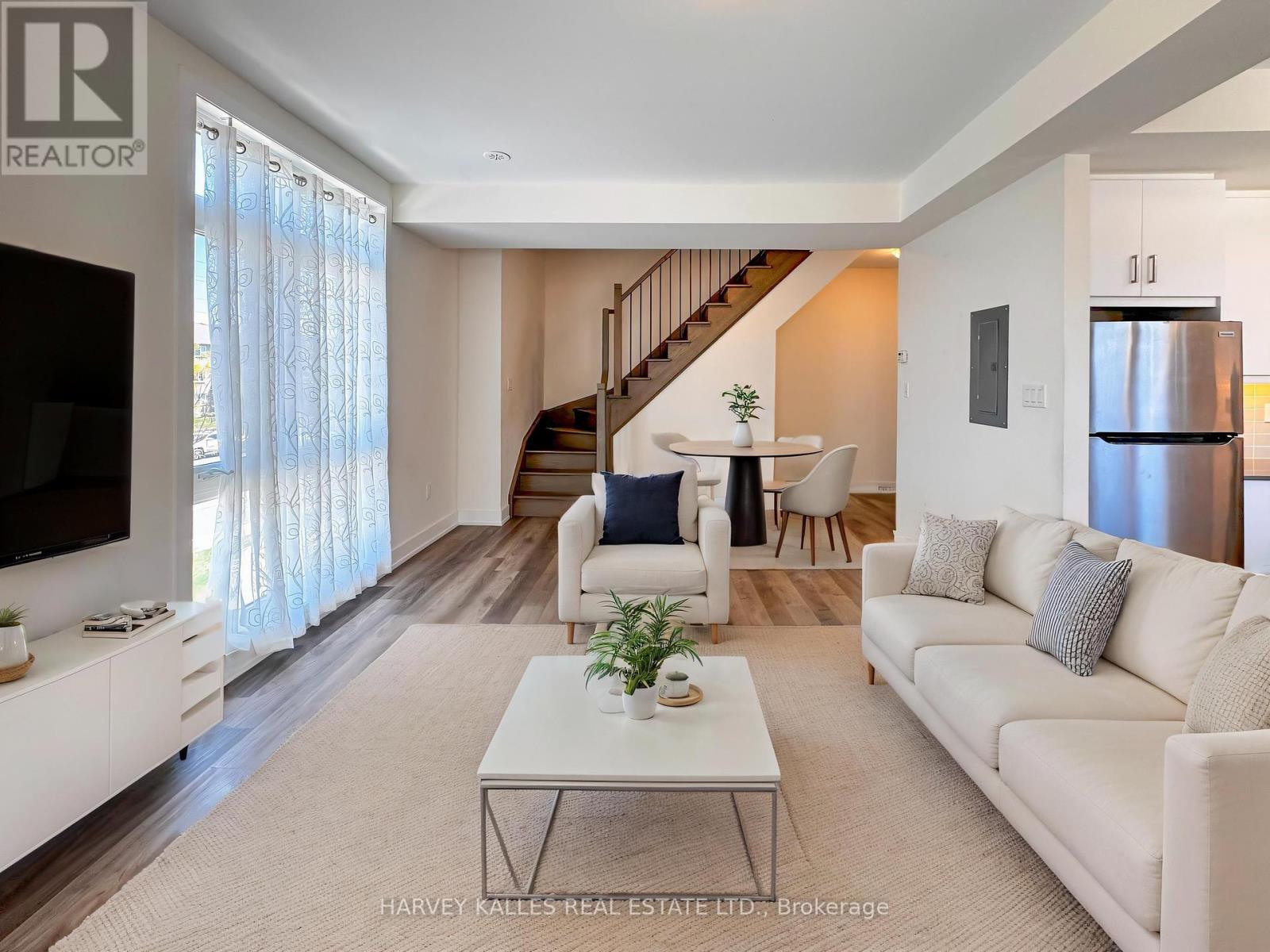 Property at 270 - 9 PHELPS LANE image 2