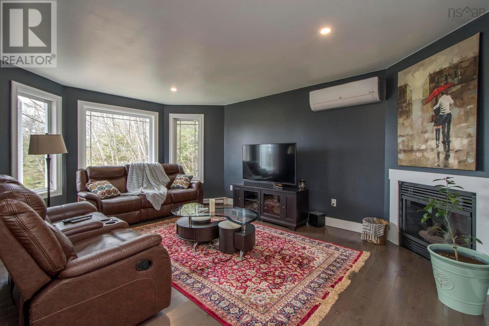 Property at 67 Bristol Avenue image 4