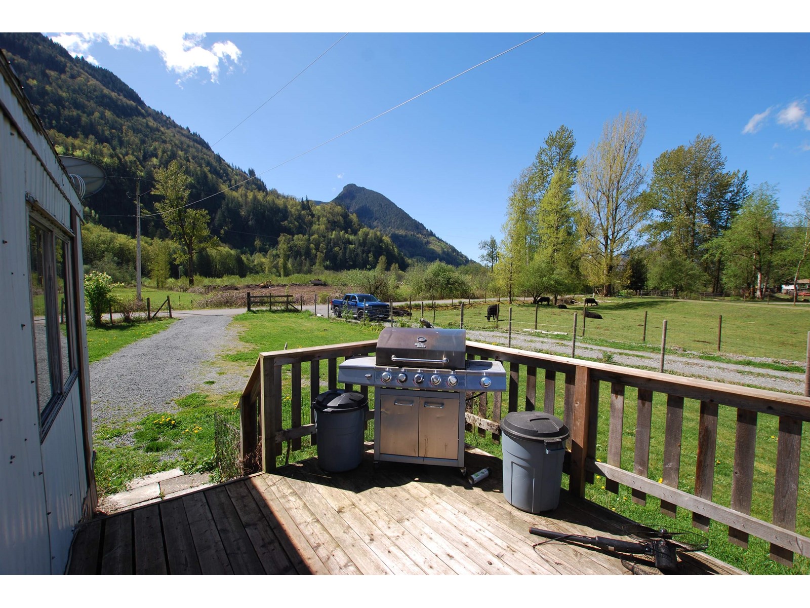 58661 Dent Road, Laidlaw, Hope, British Columbia  V0X 1L2 - Photo 8 - R2989886
