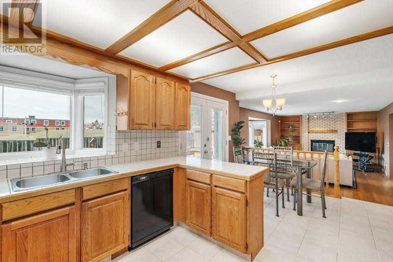 23 Edgepark Way Nw, Calgary, Alberta  T3A 4G7 - Photo 18 - A2214393
