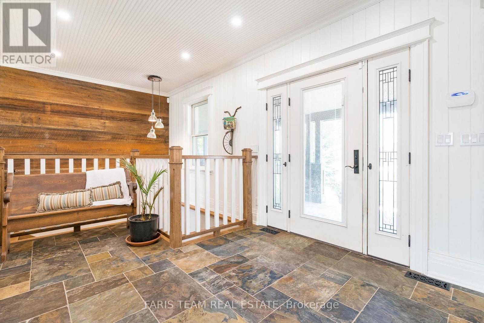 1273 Nottawasaga Conc 6, Clearview, Ontario  L0M 1P0 - Photo 7 - S12147787
