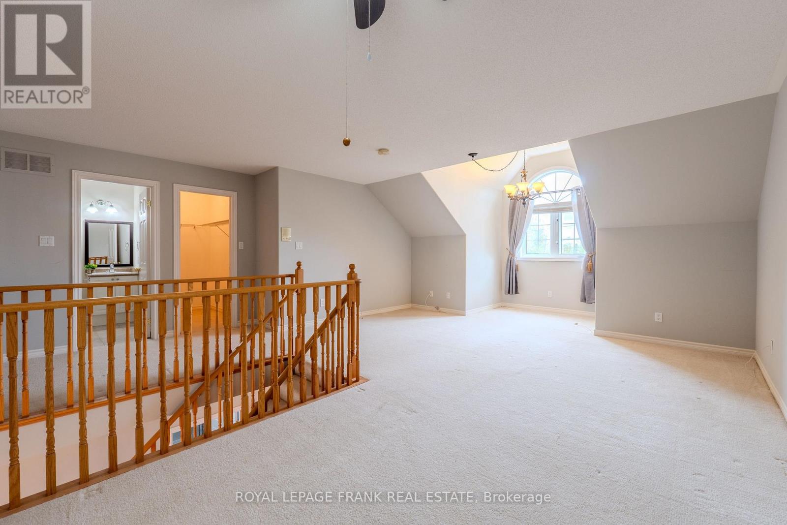 9 Eglington Street, Kawartha Lakes, Ontario  K9V 6K6 - Photo 17 - X12147941