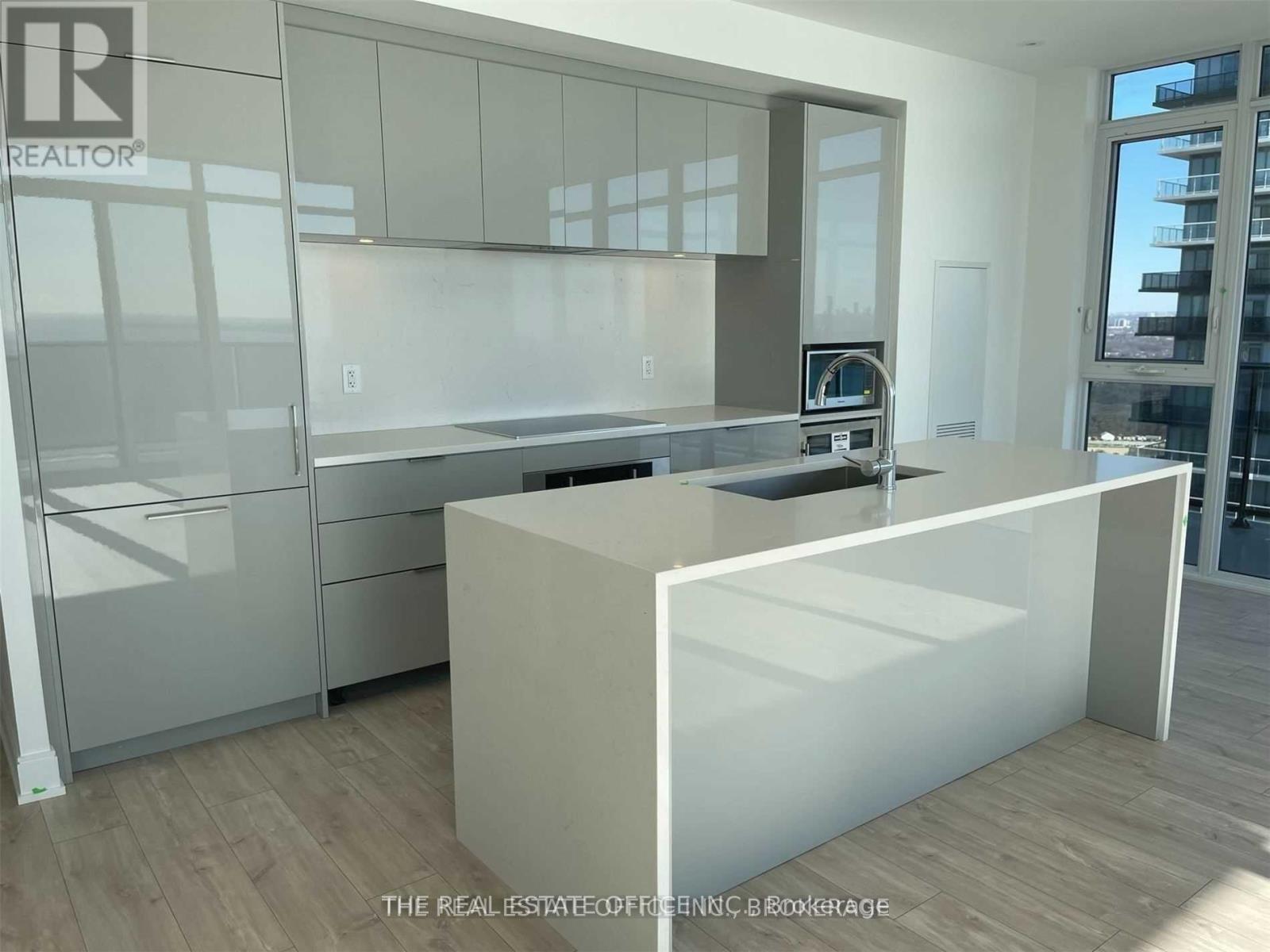 4504 - 70 Annie Craig Drive, Toronto (Mimico), Ontario  M8V 0C4 - Photo 4 - W12147746