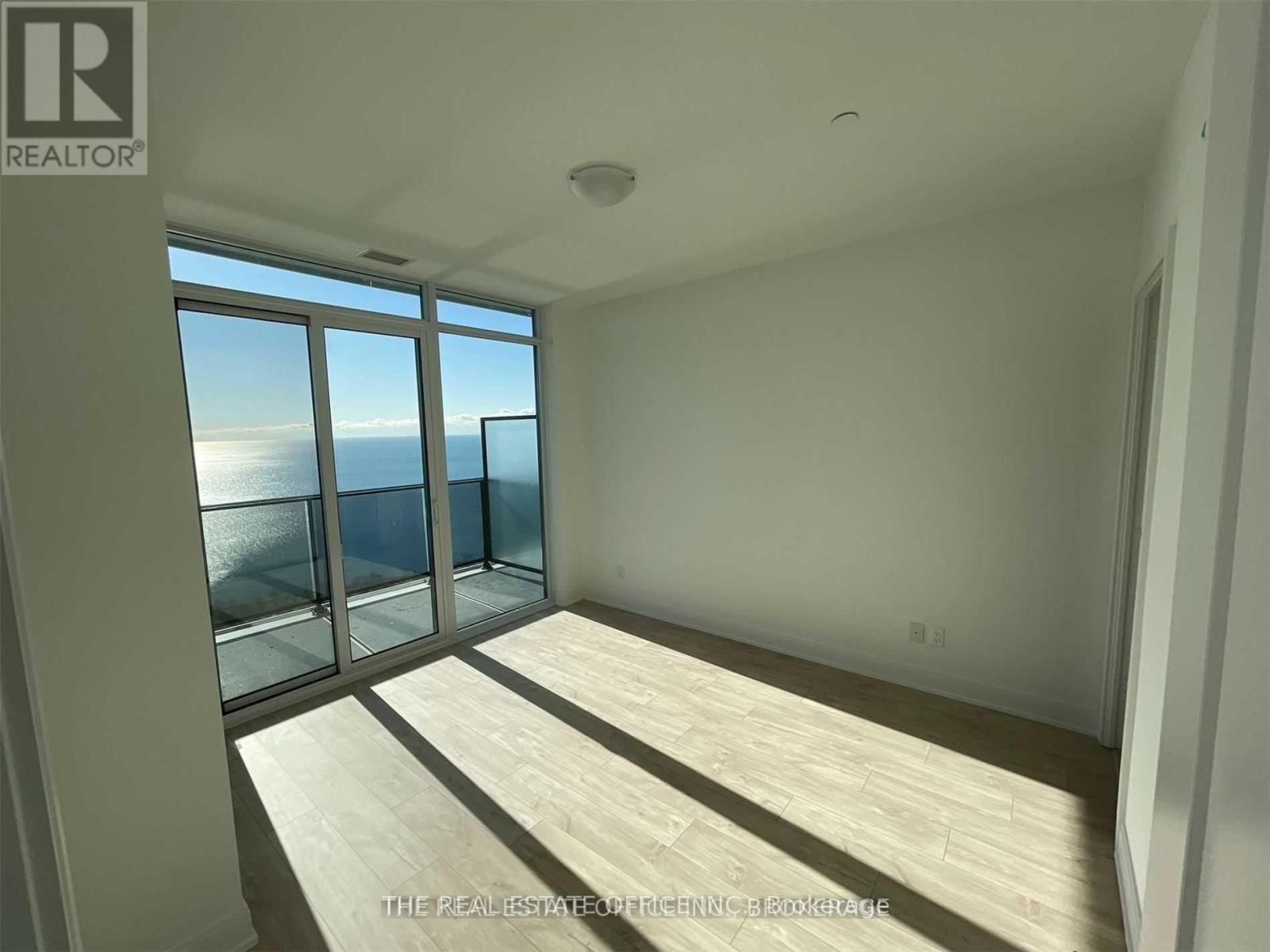 4504 - 70 Annie Craig Drive, Toronto (Mimico), Ontario  M8V 0C4 - Photo 9 - W12147746