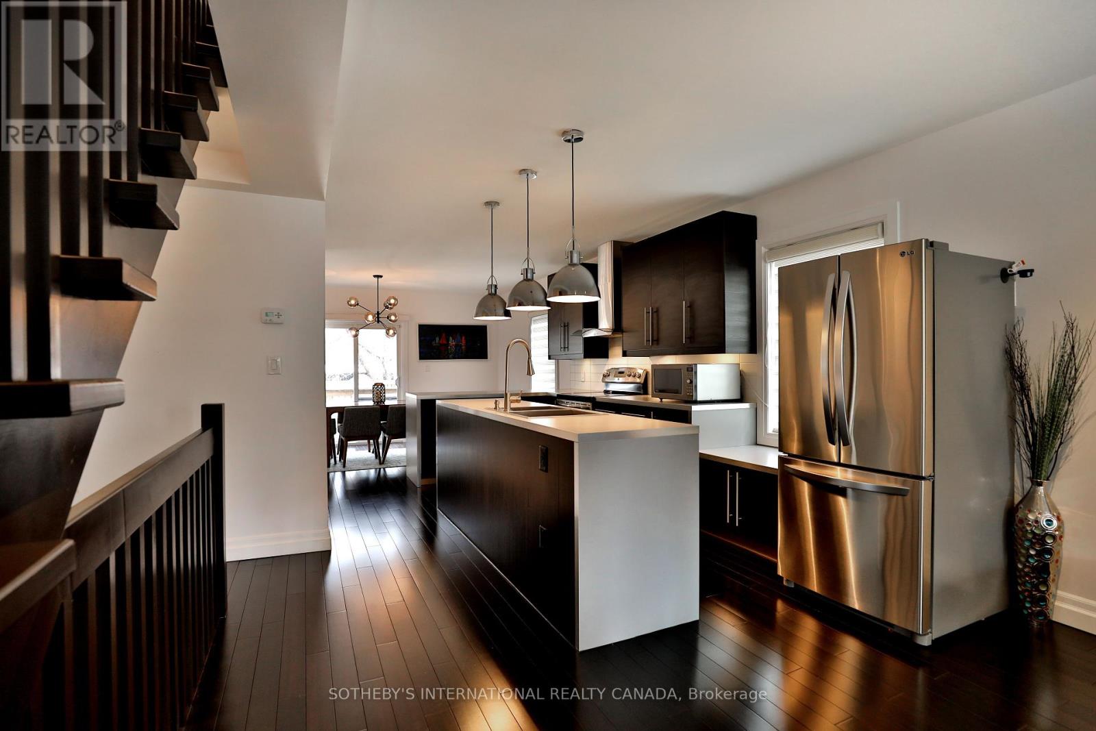 49 Poplar Avenue, Toronto, Ontario  M9B 3R5 - Photo 10 - W12147761