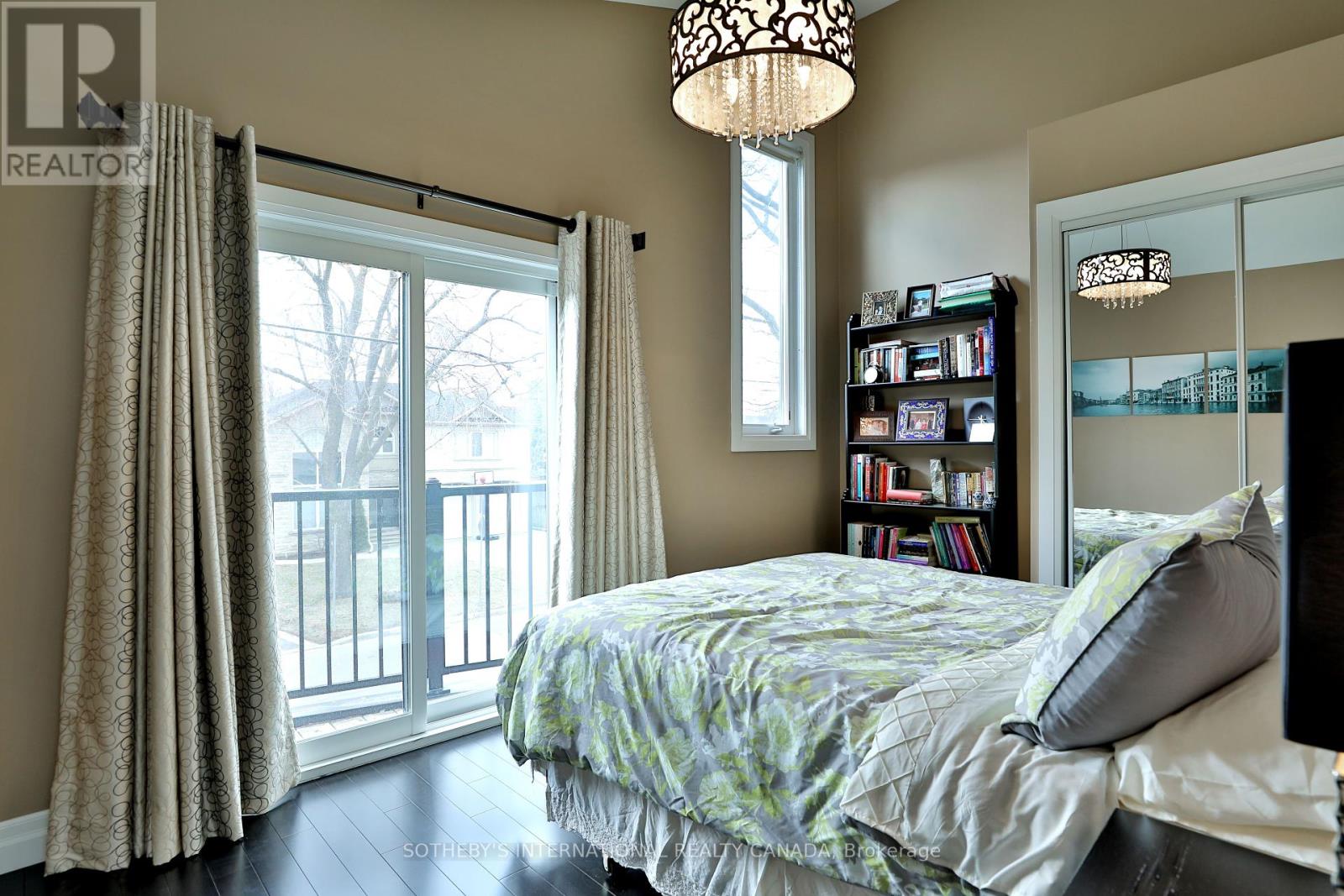 49 Poplar Avenue, Toronto, Ontario  M9B 3R5 - Photo 20 - W12147761
