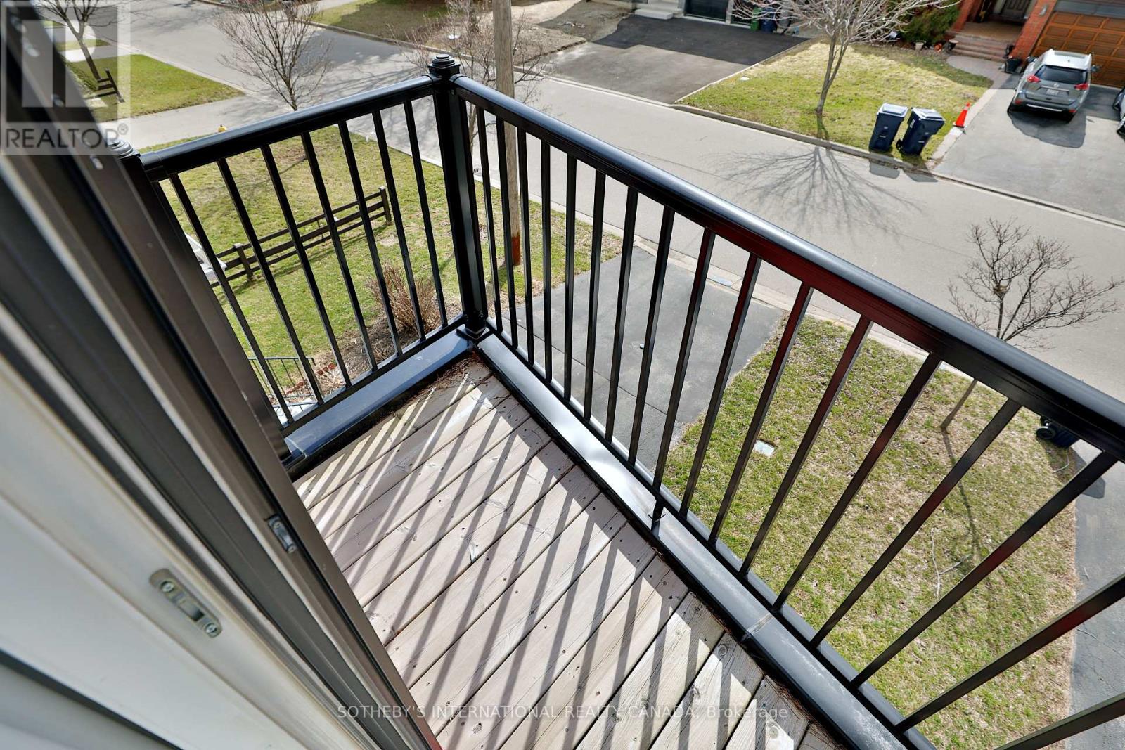 49 Poplar Avenue, Toronto, Ontario  M9B 3R5 - Photo 21 - W12147761