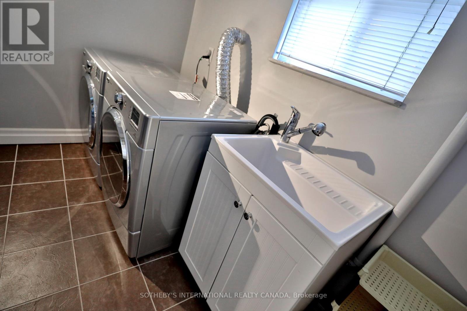 49 Poplar Avenue, Toronto, Ontario  M9B 3R5 - Photo 26 - W12147761