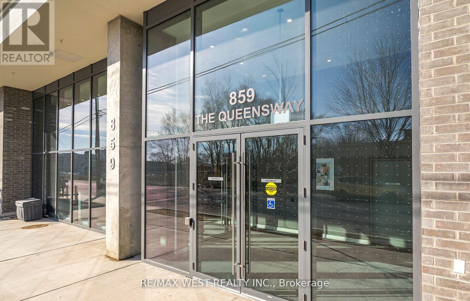 813 - 859 The Queensway S, Toronto, Ontario  M8Z 1M8 - Photo 2 - W12147828