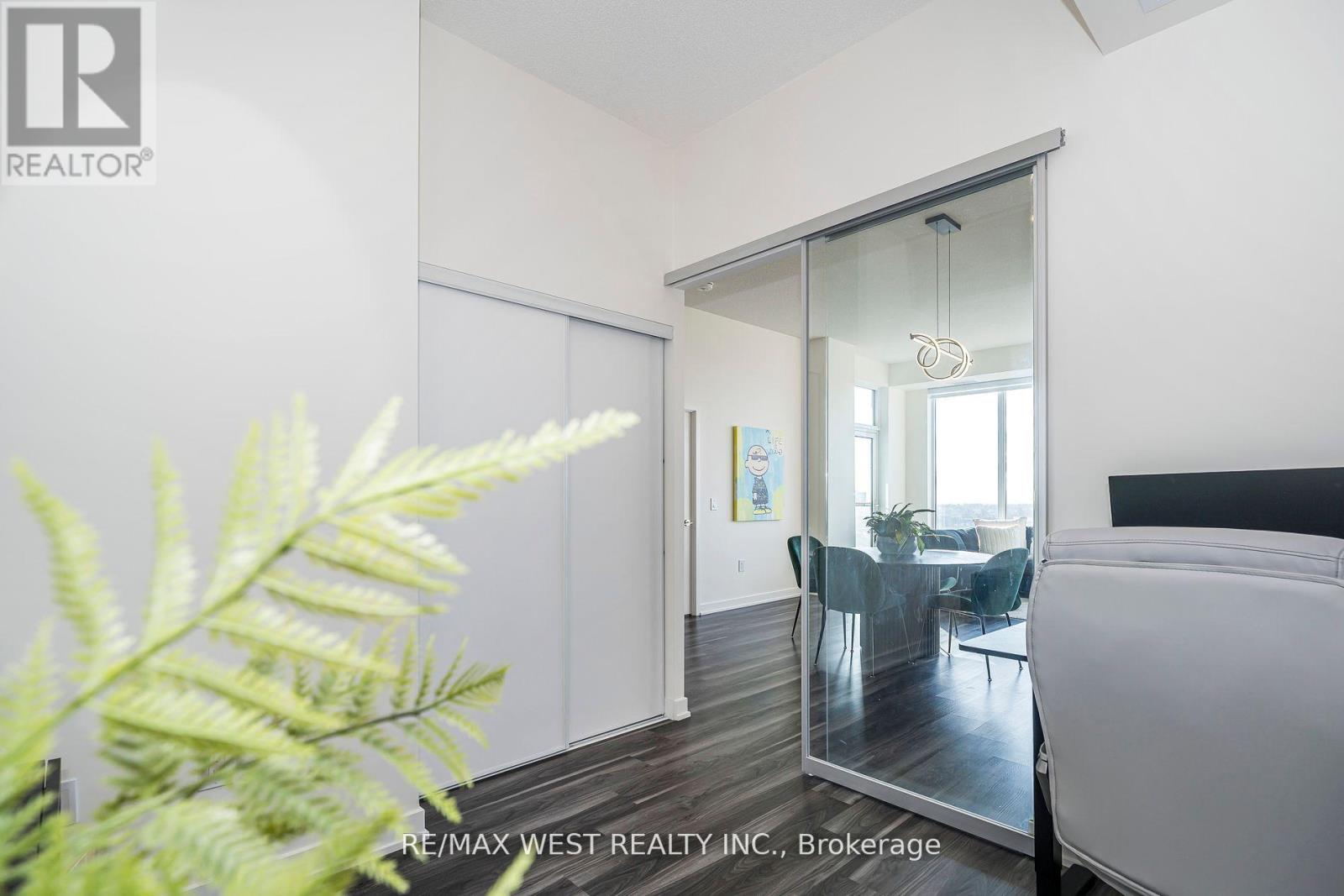 813 - 859 The Queensway S, Toronto, Ontario  M8Z 1M8 - Photo 22 - W12147828