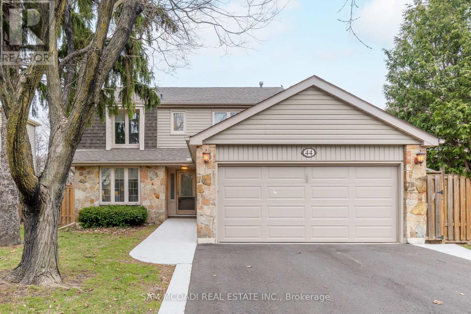 44 Madrid Crescent, Brampton, Ontario  L6S 2X4 - Photo 1 - W12147835