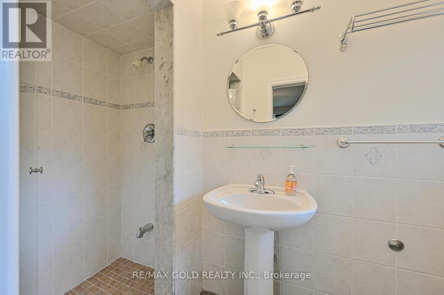 1534 Randor Drive, Mississauga, Ontario  L5J 3C7 - Photo 21 - W12147857