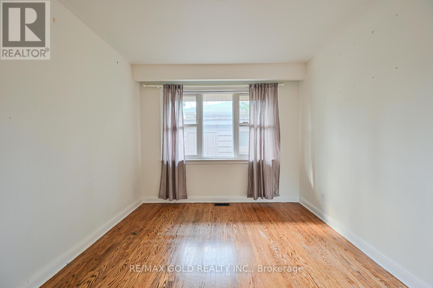 1534 Randor Drive, Mississauga, Ontario  L5J 3C7 - Photo 29 - W12147857