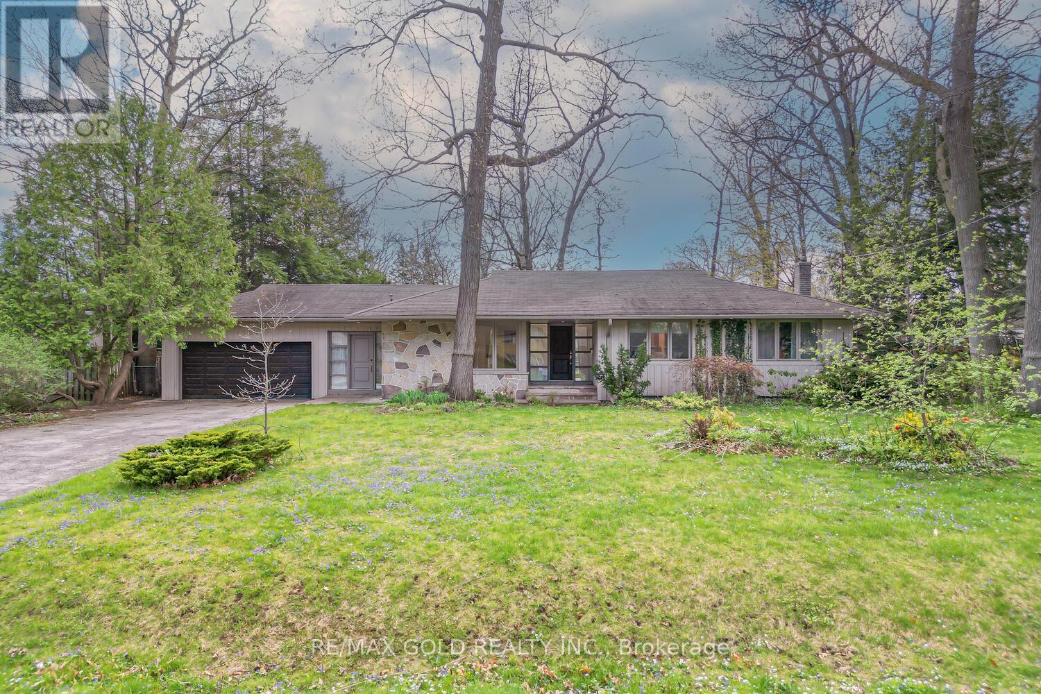 1534 Randor Drive, Mississauga, Ontario  L5J 3C7 - Photo 4 - W12147857