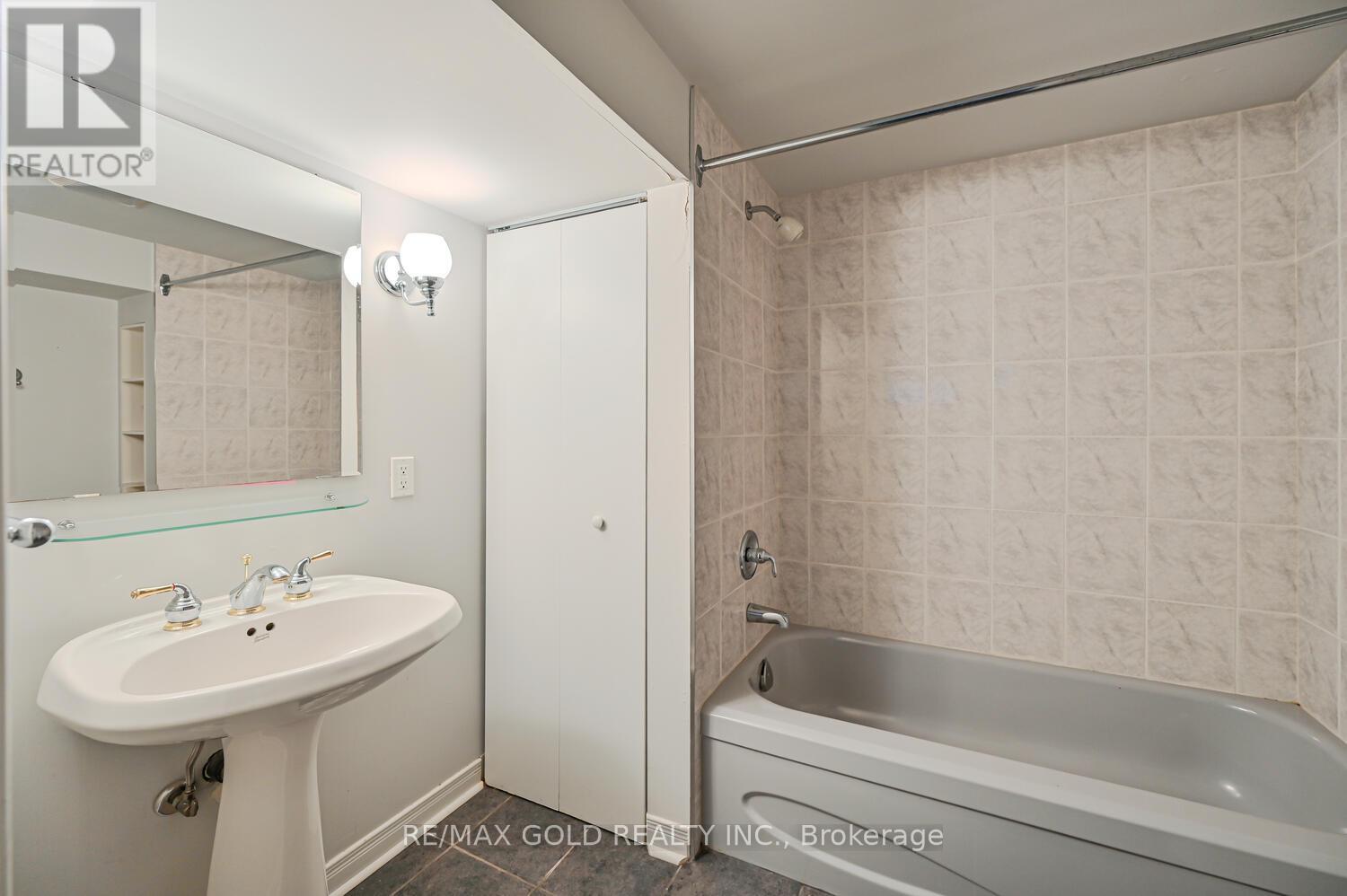 1534 Randor Drive, Mississauga, Ontario  L5J 3C7 - Photo 45 - W12147857