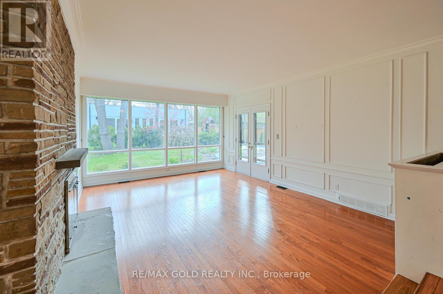 1534 Randor Drive, Mississauga, Ontario  L5J 3C7 - Photo 8 - W12147857