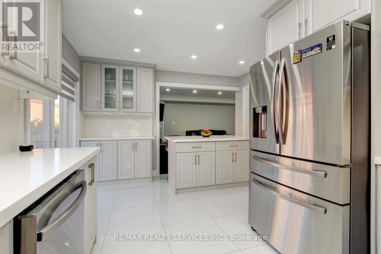 44 Lormel Gate, Brampton, Ontario  L7A 2R6 - Photo 16 - W12147874