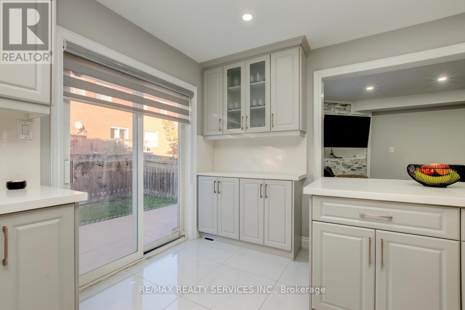 44 Lormel Gate, Brampton, Ontario  L7A 2R6 - Photo 17 - W12147874