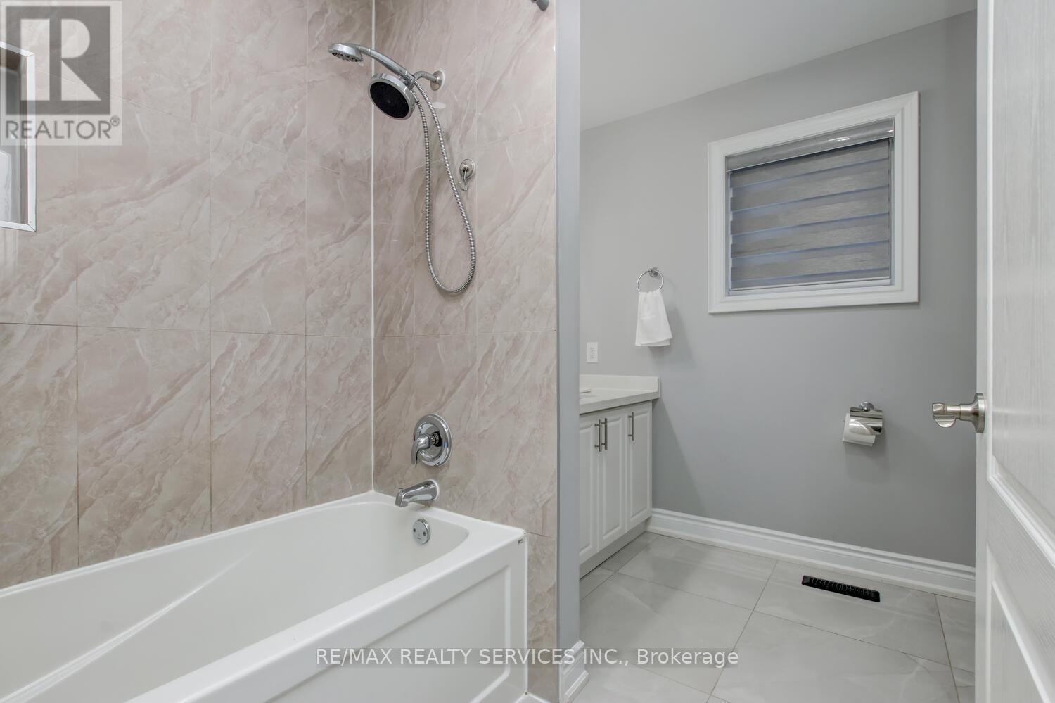 44 Lormel Gate, Brampton, Ontario  L7A 2R6 - Photo 26 - W12147874