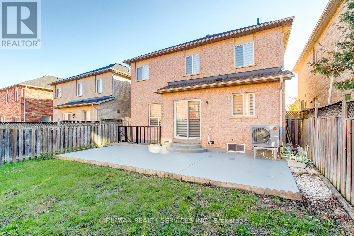 44 Lormel Gate, Brampton, Ontario  L7A 2R6 - Photo 48 - W12147874