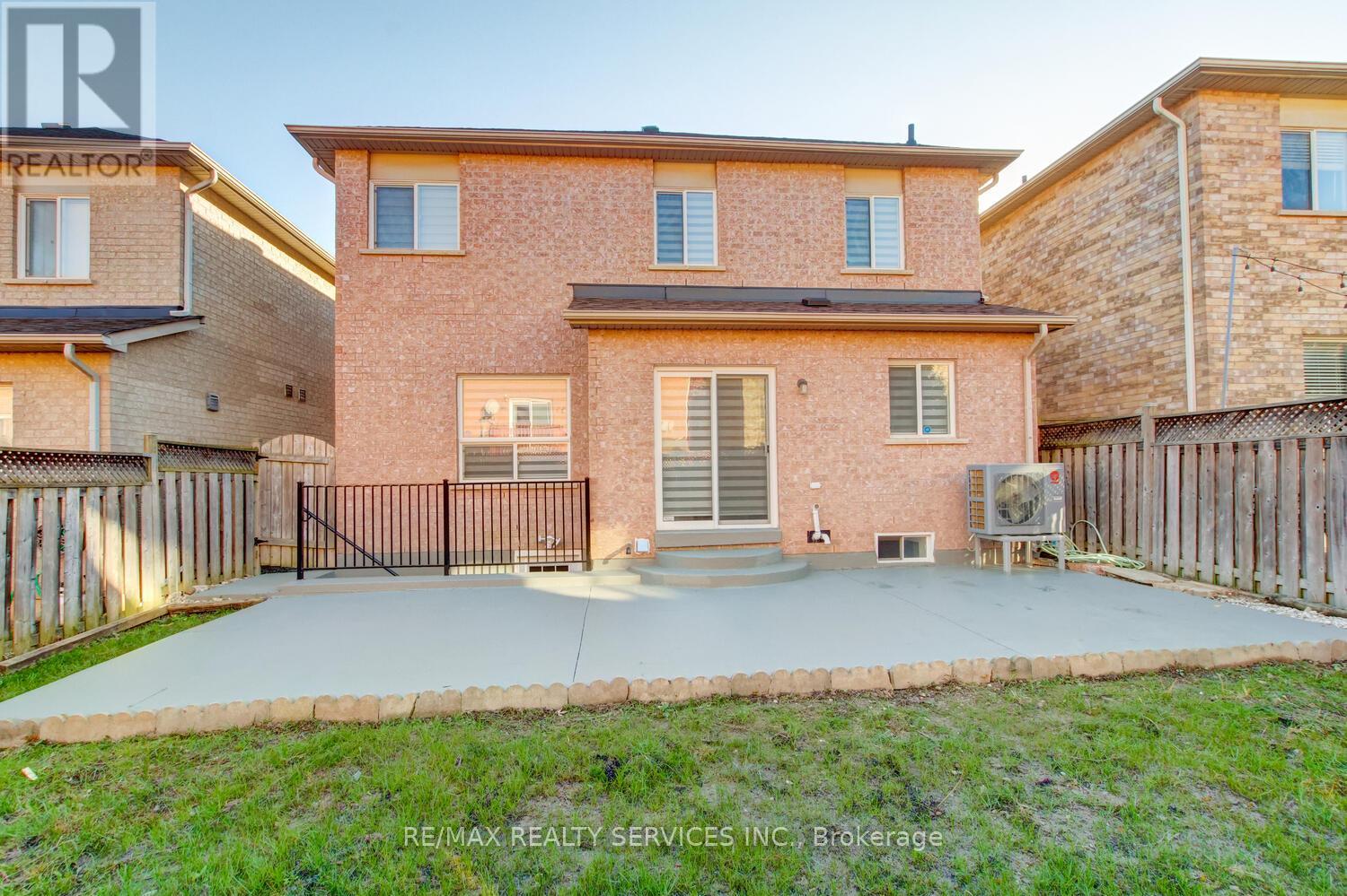 44 Lormel Gate, Brampton, Ontario  L7A 2R6 - Photo 50 - W12147874